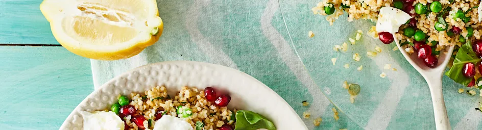 Bulgursalade met mozzarella en granaatappel