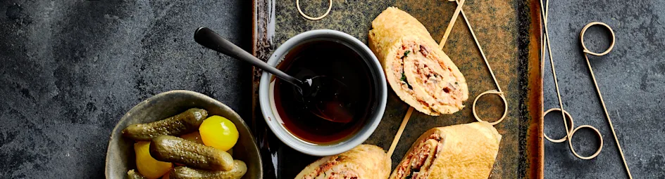 Omeletrolletjes met pittige zalm