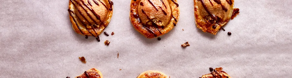 Perenslofjes met chocolade-pepersaus