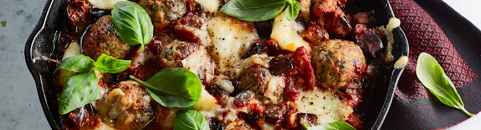 Italiaanse kipgehaktballetjes met aubergine en mozzarella
