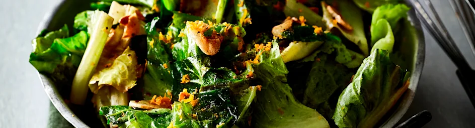 Geroerbakte andijvie met knoflook en sinaasappel