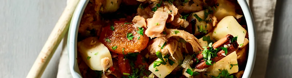 Kruidige vegastoof met abrikozen