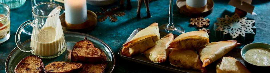 Boerenkoolsamosa's met koriandermayonaise