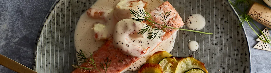 Zalm en garnalen met wittewijnsaus