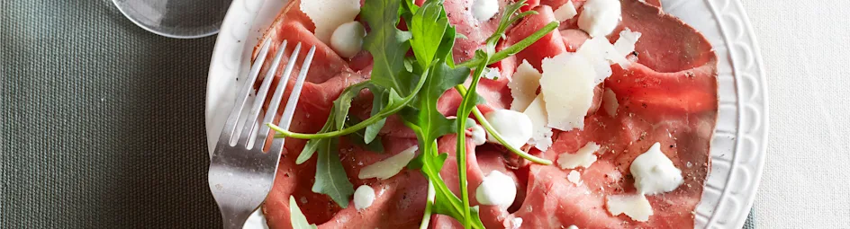 Rosbief met mieriksworteldressing