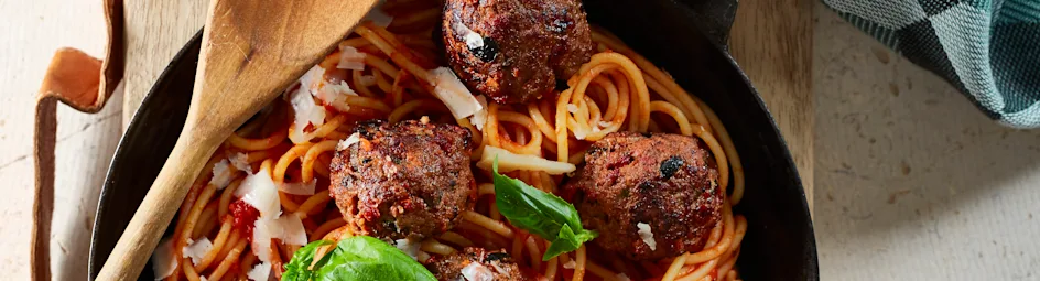 Gehaktballetjes met tomaat en olijven