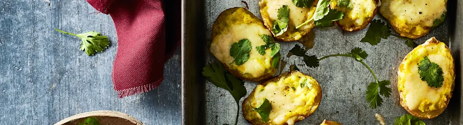 Gevulde aardappelschillen