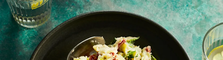 Lentestamppot met prei en gerookte kip