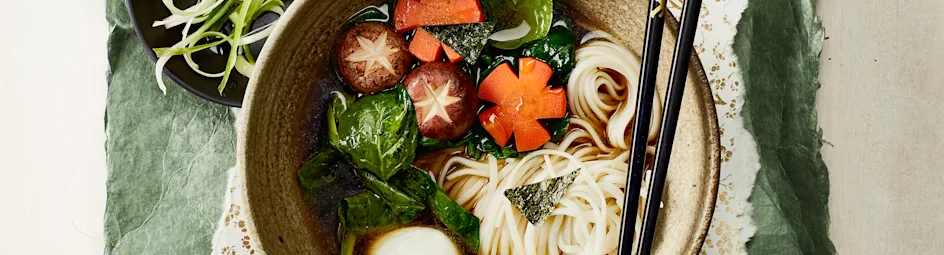 Ramen met groentebloemetjes