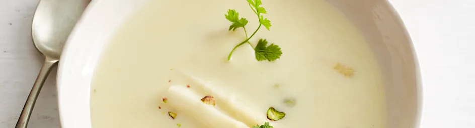 Aspergecrèmesoep met pistache