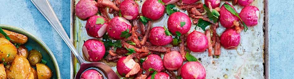 Geroosterde radijsjes met ham en mosterddressing