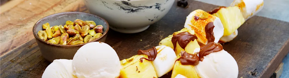 Marshmallow-spiesen met ananas
