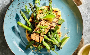 Geroosterde tofu met groene asperges