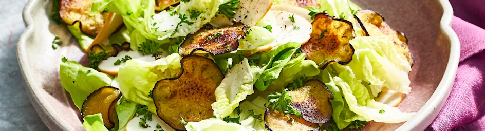 Kropsla met gerookte kip en auberginechips