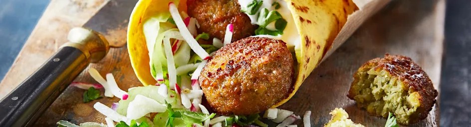 Wrap met falafel en rauwkost