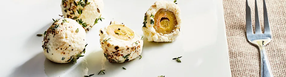 Verse geitenkaas met amandel-olijf