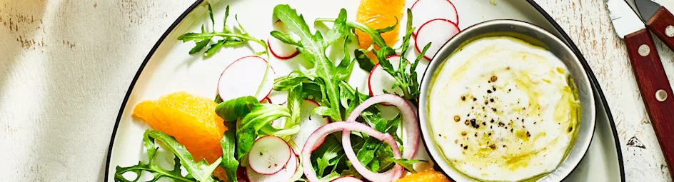 Zalmsalade met sinaasappel en radijs