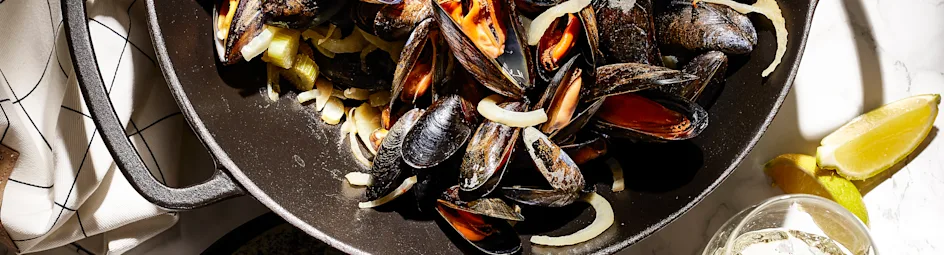 Gestoomde mosseltjes met venkel en salsa verde