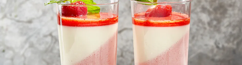 Aardbeien-panna cotta