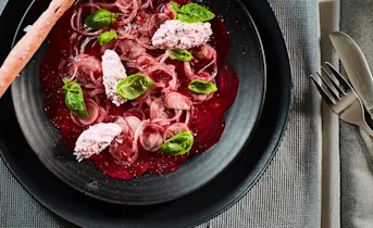 Salade van roze groenten