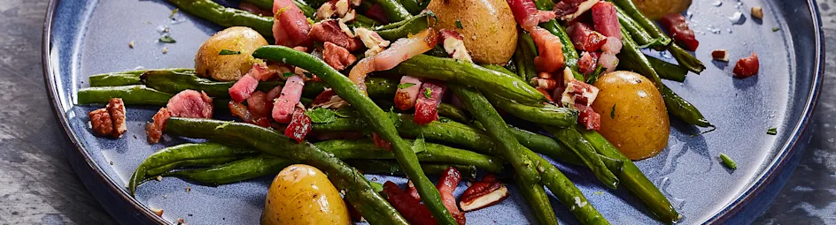 Geroosterde sperziebonen met spekjes en krieltjes