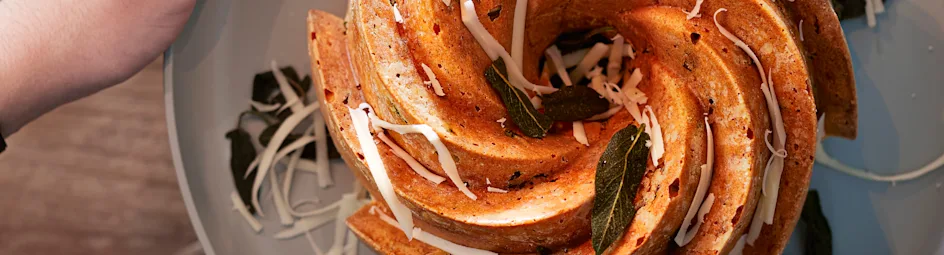 Hartige tulband met spruitjes en gruyère