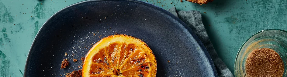 Vanille-ijs met gegrilde sinaasappel en kruidkoek