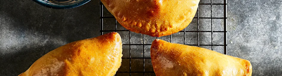 Empanada's met gehakt en geroosterde paprika