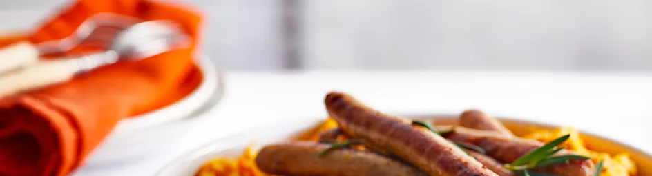 Wortelstamppot met chorizo en worstjes