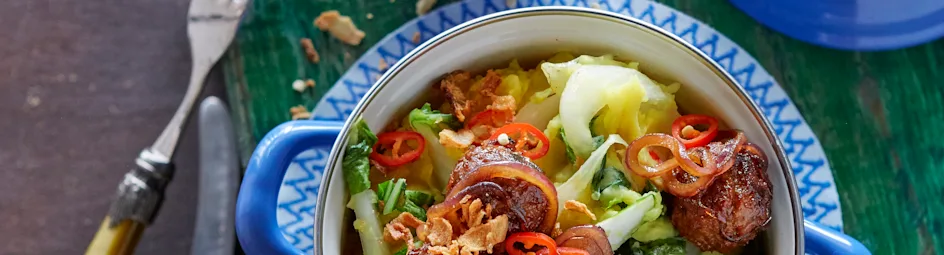 Paksoi-stamppot met vegaballetjes