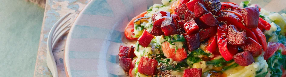 Spinaziestamppot met gegrilde paprika en knapperige chorizo