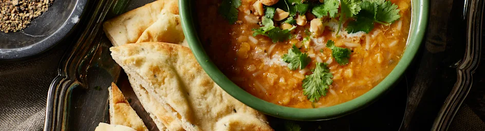 Hot currysoep met rode linzen en kokos