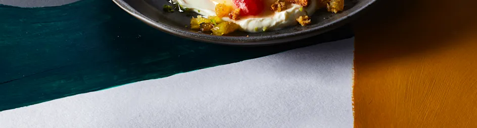 Grapefruitcurd met hangop en gembercrumble