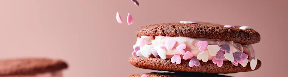 Ice cream cookie sandwiches