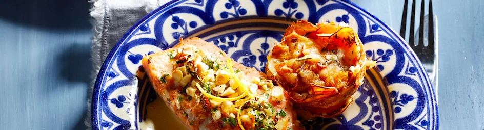 Gevulde zalm met zoete-aardappeltaartjes