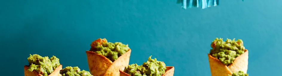 Tacohoorntjes met guacamole