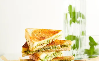 Pantosti met avocado