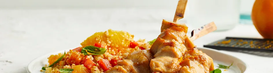 Zoete kipspiesjes met fruitige couscous