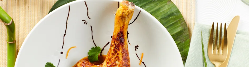 Pekingkip met kruidige wortelsaus