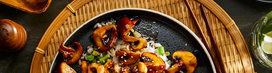 Sticky paddenstoelen uit de wok