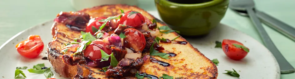 Italiaanse wentelteefjes met balsamico-tomaatjes