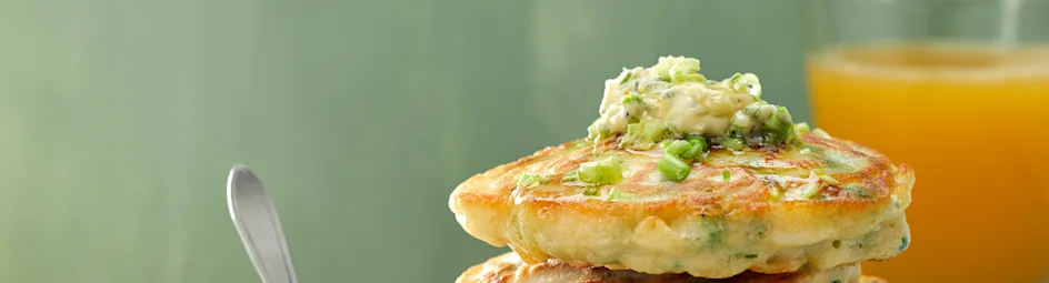 American pancakes met doperwten en bieslookboter