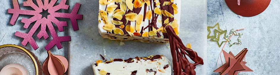 IJstaart met nougat en chocolade