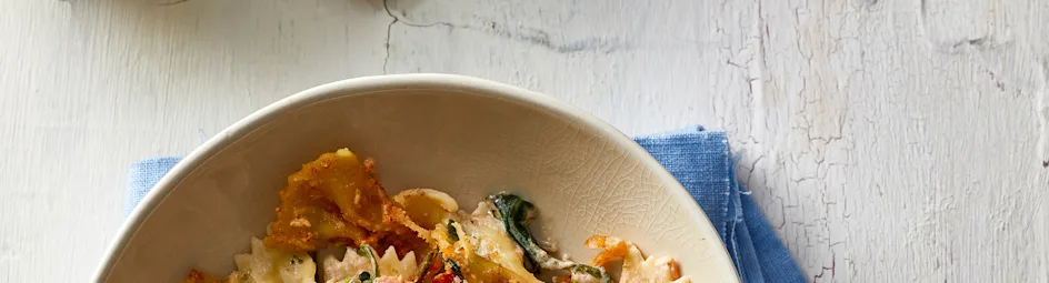 Ovenpasta met spinazie en gerookte zalm