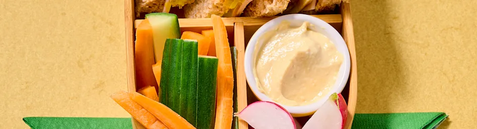 Sandwich gerookte kipfilet met piccalilly-mayo