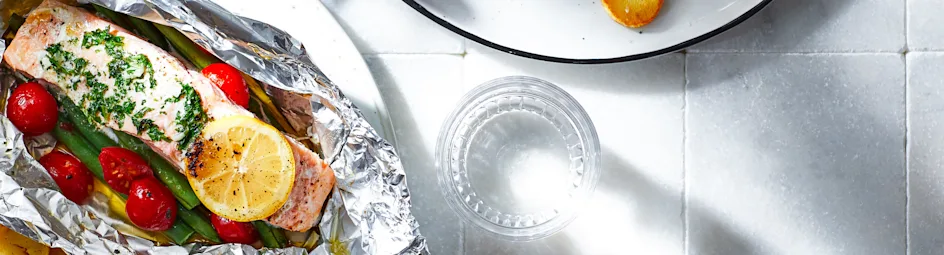 Zalmpakketje met kruidenboter en sperziebonen