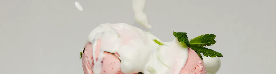 Aardbeienijs met kokosroom