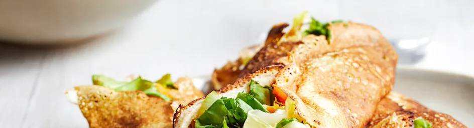 Gevulde pannenkoek met andijvie, zoete aardappel en geitenkaas