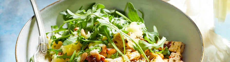 Rucolastamp met zongedroogde-tomatentofu