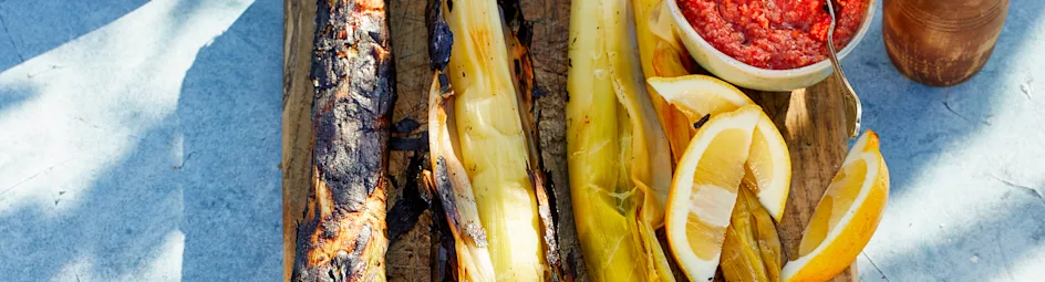 Gegrilde prei met salsa romesco